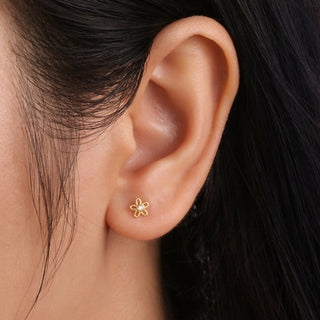 925 Stealing silver Flower stud earring