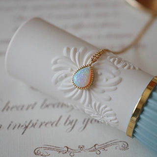 Vintage Opal Gemstone Gold Necklace