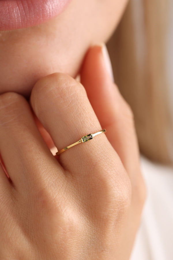 Minimalist Wedding Band, Peridot Wedding Ring, Baguette Birthstone Ring, Personalized Ring