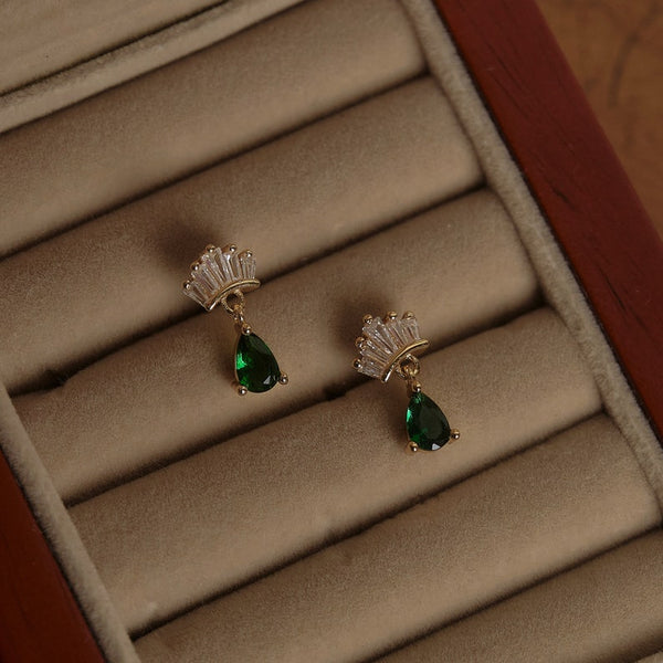 Crown Special Emerald Diamond Stud Earring