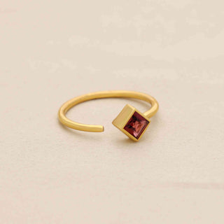 925 Silver Ring With 2 Micron 18 kt Gold Plated Decorated With Red Garnet Gemstone