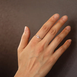 Gemini Sign Diamond Ring Simple Wedding Ring with Elegant and Beautiful Design