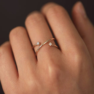 Diamond Ring Simple Criss Cross Diamonds Ring Wedding Ring with Elegant and Beautiful Design