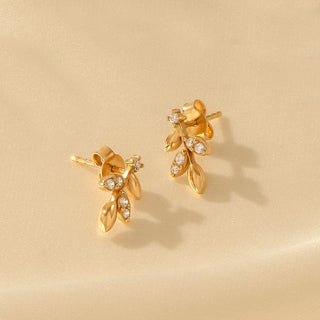 Diamond earring stud Gold earring stud Party Wear Stud Earring For Girls and Women