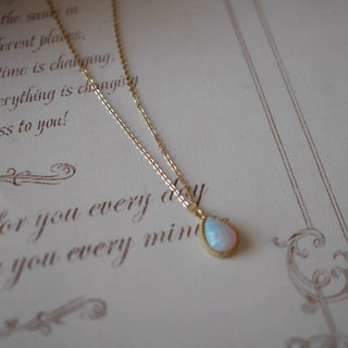 Vintage Opal Gemstone Gold Necklace